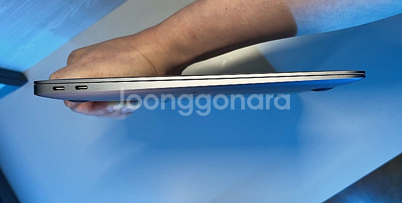 맥북에어 M1 13인치, 램 8GB, SSD 256GB--1