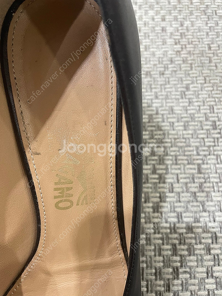 페라가모 여성 펌프스 250 정품--2