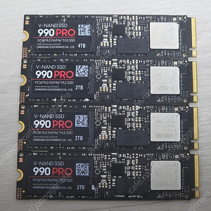 삼성 990 Pro 4TB / 2TB M.2 NVMe PCIe 4.0 SSD , 크루셜 X8 외장 SSD 2TB (마이크론 Crucial X8 2TB)