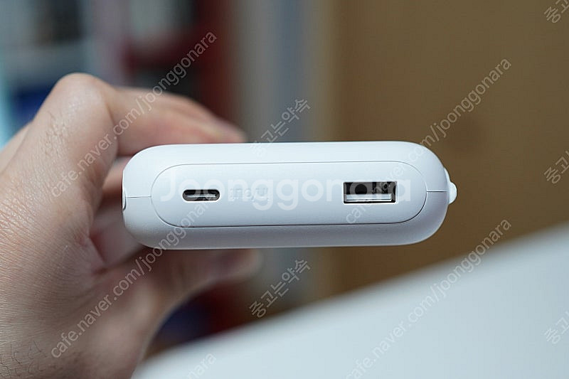 [가격인하] 벨킨 보조배터리 BPB024fq 케이블 일...--2