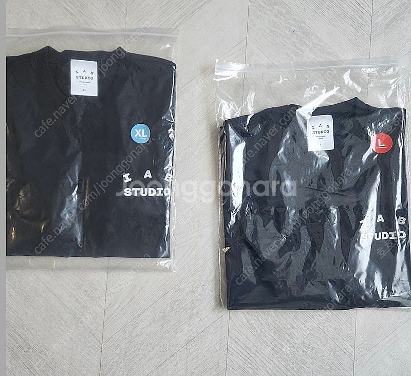 [M,L,XL]아이앱스튜디오 반팔티 블랙 화이트 미시착...--0