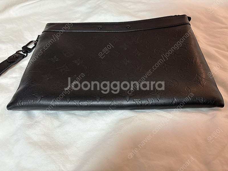 루이비통 M81570 포쉐트투고 클러치 저렴히 판매합니...--1