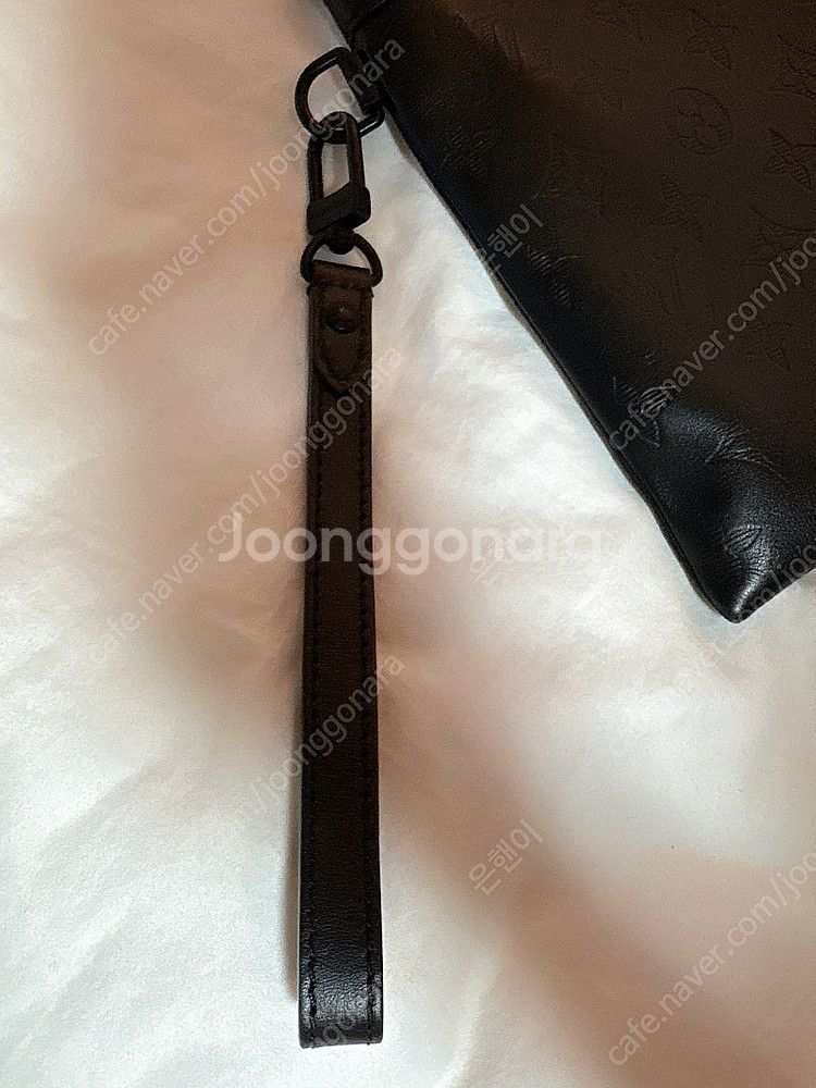 루이비통 M81570 포쉐트투고 클러치 저렴히 판매합니...--5