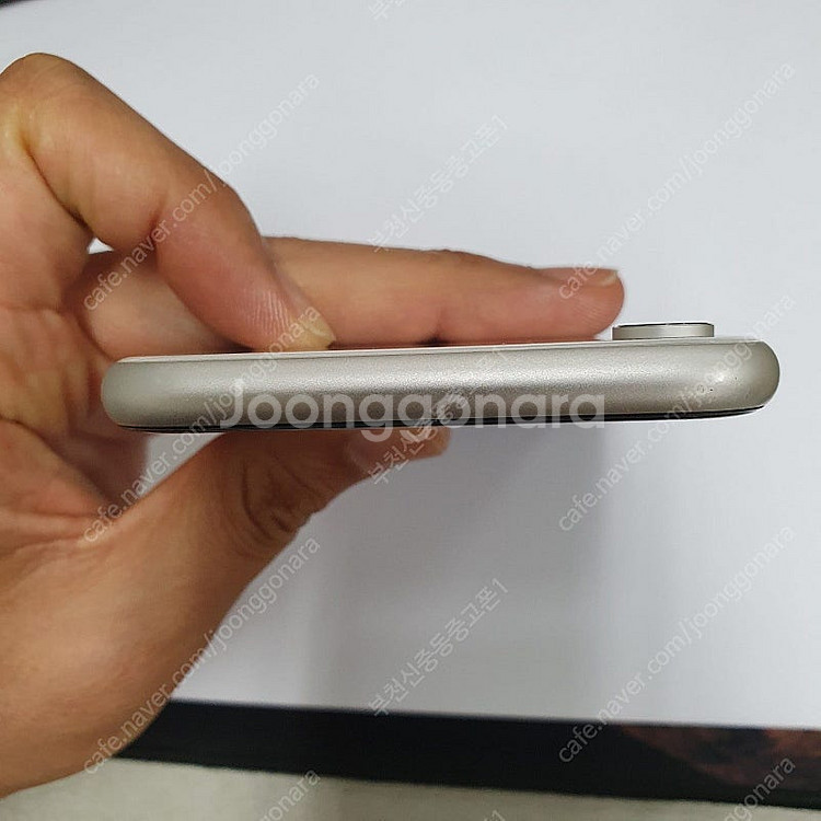 204387 아이폰XR 64 화이트 중고폰 18만원 배...--3