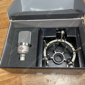 노이만 tlm 102 마이크 팝니다