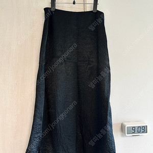 망고매니플리즈 TULIP SATIN SKIRT 블랙 M