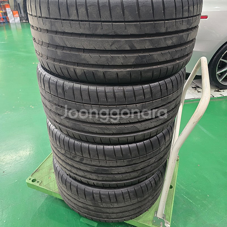 245 35 19 ps4s 한대분 팝니다 120--2