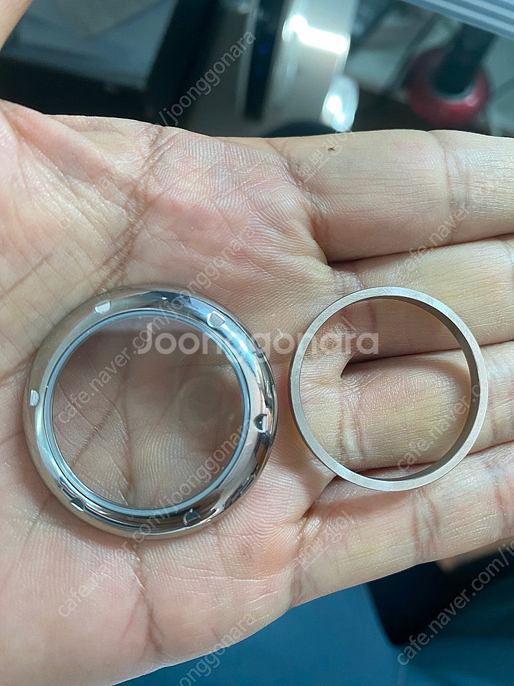 오메가 문워치 시스루백 케이스 판매합니다.--0