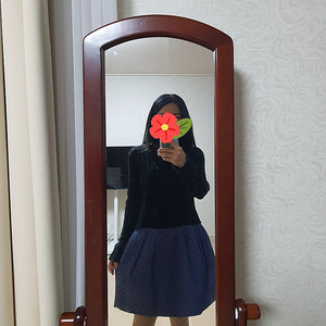 온앤온 네이비 패턴 스커트