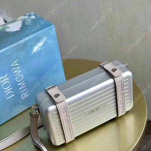[RIMOWA DIOR] 2DRCA295YWT 디올️리모와 퍼스널 클러치 20 X 13 X 6.5cm