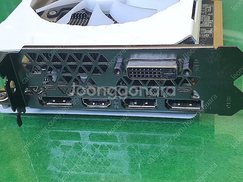 갤럭시 GTX1070 EX OC 8G 그래픽카드 . 화...--2