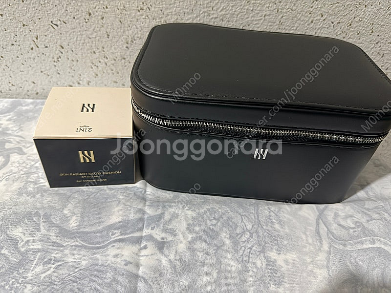 헤라 글로우쿠션 +리필+파우치 택포 5만원--0
