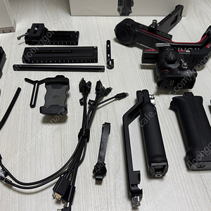 DJI 로닌 RS3 PRO 콤보