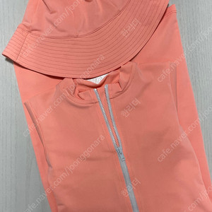 쁘띠크랩,에그녹 래쉬가드