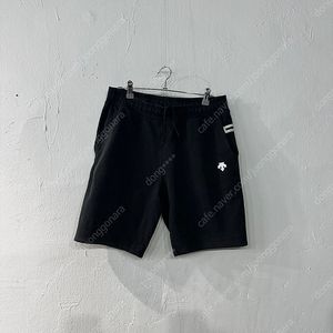 데상트 반바지 L 팔아요