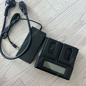 GH6(DMW-BLK22) 듀얼 배터리 충전기 KINGMA 팔아요