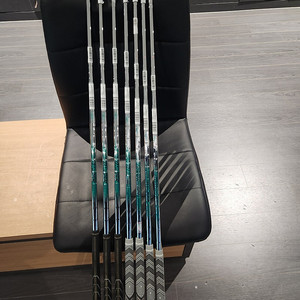 테일러메이드 스텔스 글로리 아이언 남성