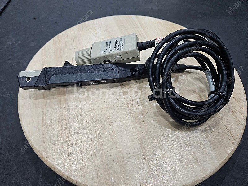 Tektronix TCP-202 Current Prob...--4