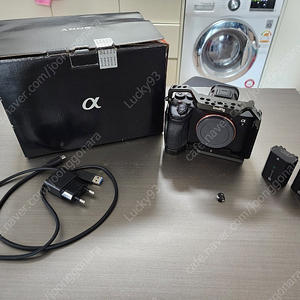Sony A7M4 + 추가 배터리 + 스몰리그 케이지 세트