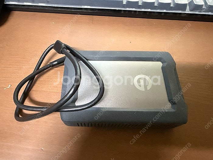 샌디스크 G-DRIVE 4TB 판매합니다--1