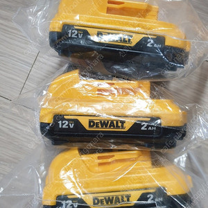 디월트 DCB 127
