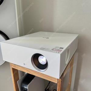 LG 시네빔 HU810PW 빔프로젝터