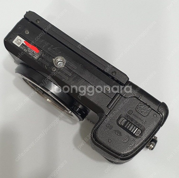 소니 알파 6400 바디 (미사용 신품 구성품 포함)--7