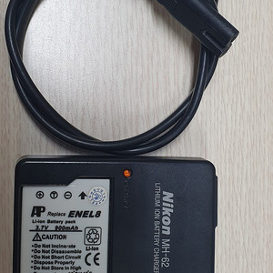 니콘 MH-62충전기 & ENEL8 밧데리 판매합니다.