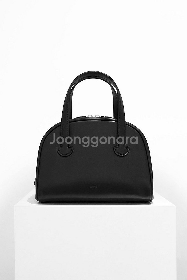 주르드 반달백 저렴하게 판매해요--2
