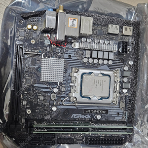 I3-13100, H610itx, DDR4 16gx2 보드셋 판매합니다.
