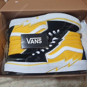 정품 반스 VANS 볼트하이 260사이즈