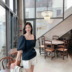 라플라 제작 소매 퍼프 블라우스