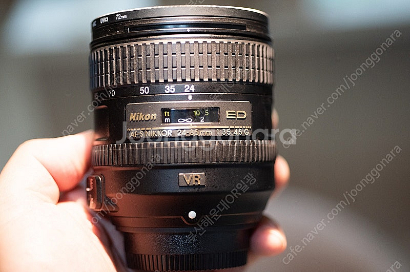 니콘 AF-S 24-85mm VR 렌즈입니다.--2