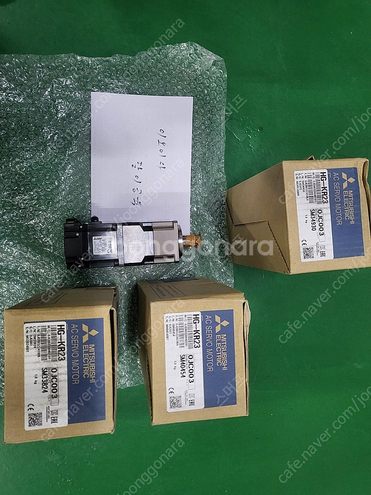 미쓰비시 MR-J4-20A+HG-KR23 세트팝니다.--1