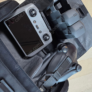 dji 매빅4 프로 플라이모어 콤보 팝니다