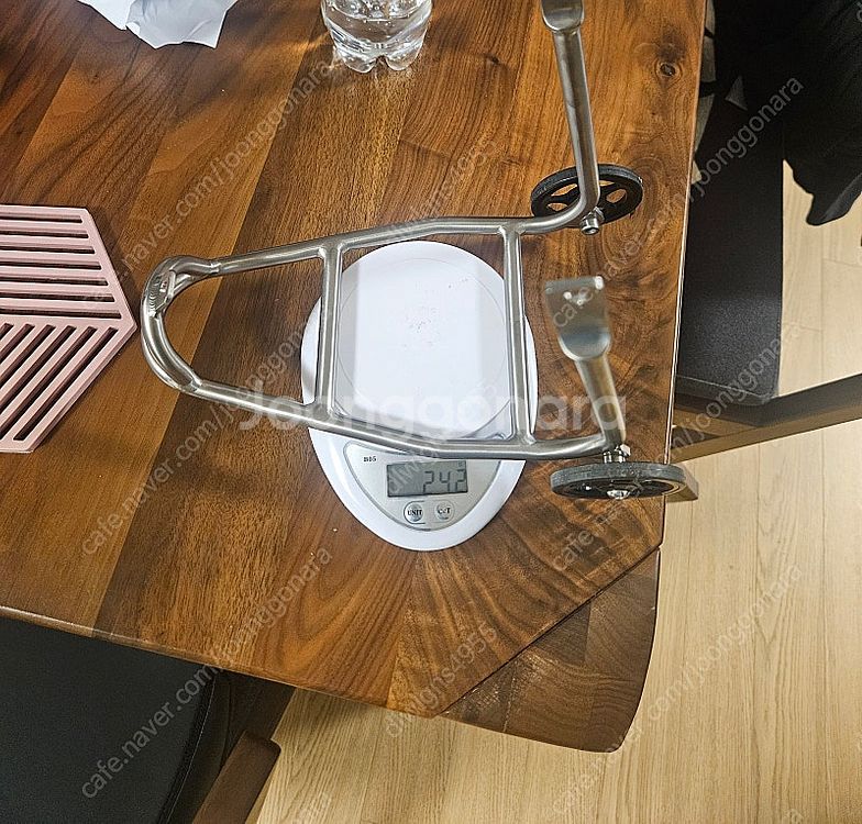 브롬톤,트라이폴드 티타늄 리어랙 팜니다.--1