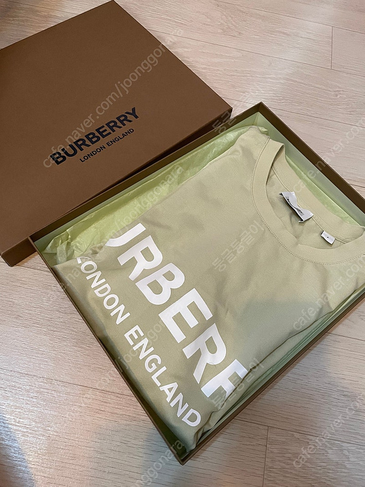 정품 버버리티셔츠--1