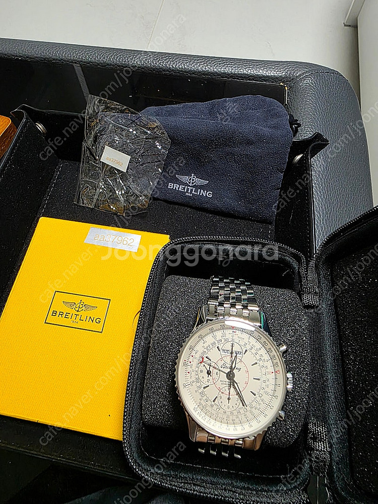 브라이틀링 네비타이머 몽블리앙 다토라 판매--4