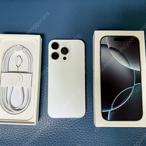 아이폰 16Pro 256GB 화이트 (25년 6월 생산, 7월 11일 구매 제품)