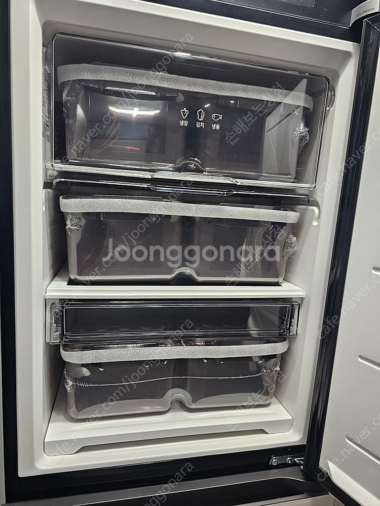 LG김치톡톡 김치냉장고 324L Z334GBB151--1