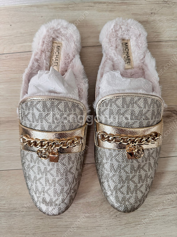 (마이클코어스) MK로고 슬리퍼 245 새상품--0