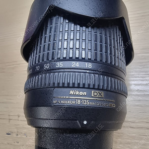 니콘 DX 18-135mm 3.5-5.6 ED