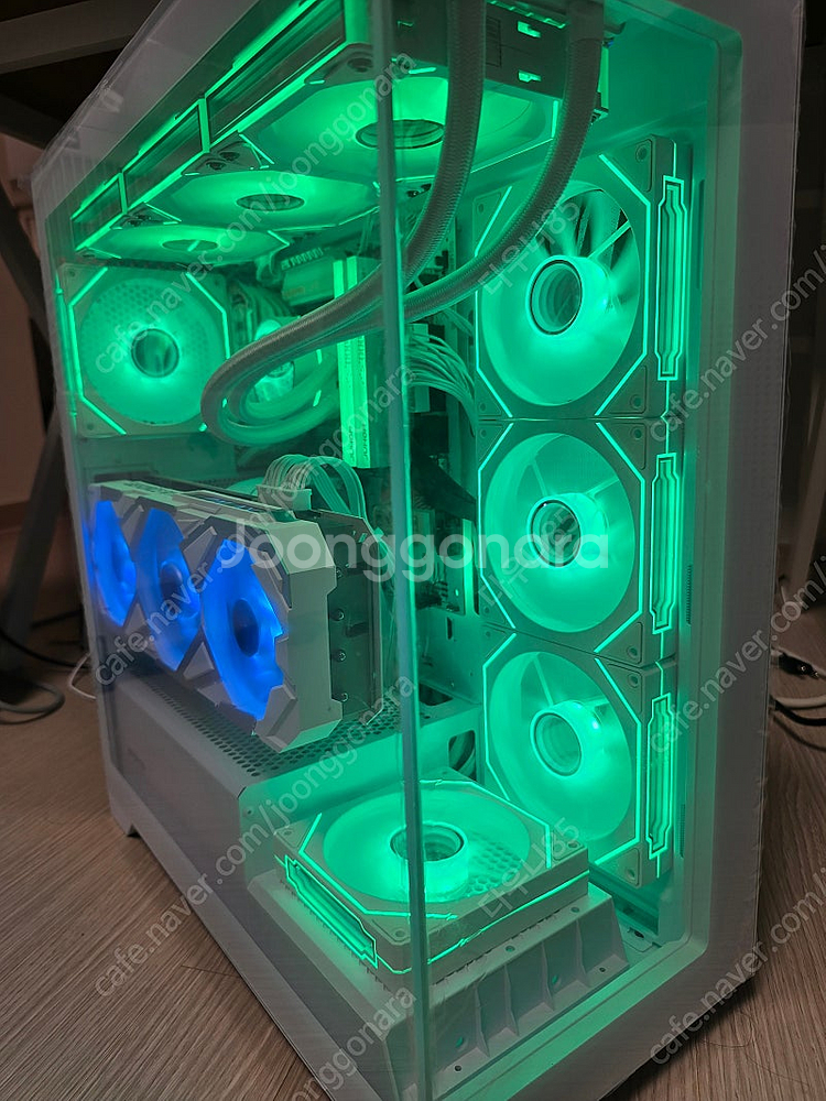 화이트감성 14600kf 3070 ssd 1tb ddr...--4