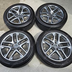벤츠 G63 21인치 순정 휠+타이어 (긁힘 및 파손 하자없음) W463 / W464 / W465