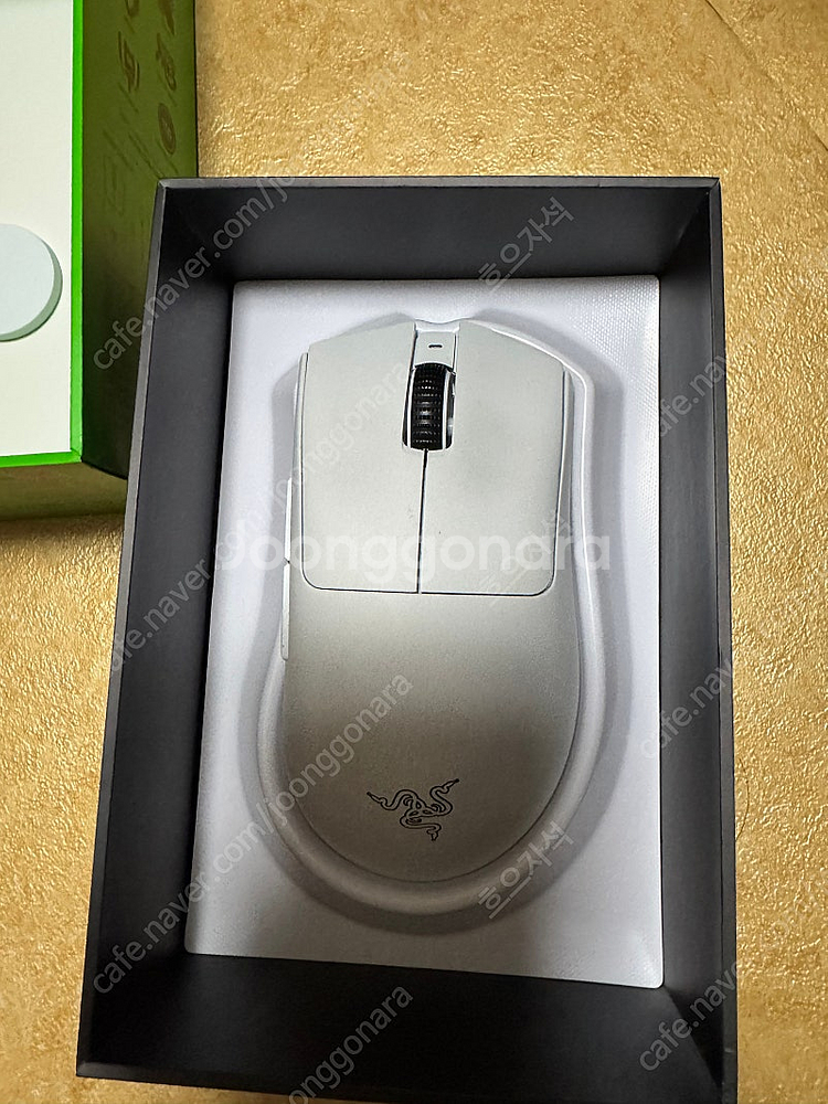 25년5월구매 데스에더 v3 pro 화이트--2