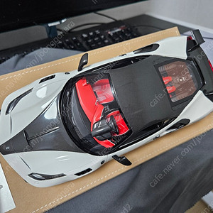 1:18 JUC 페라리 시라쿠사 화이트