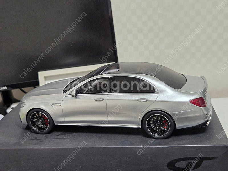 1/18 GT SPIRIT 메르세데스 벤츠 E63 AM...--2