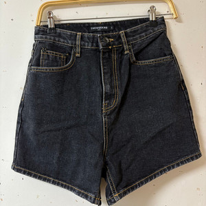 여성 블랙진 반바지 M(27-28)새상품