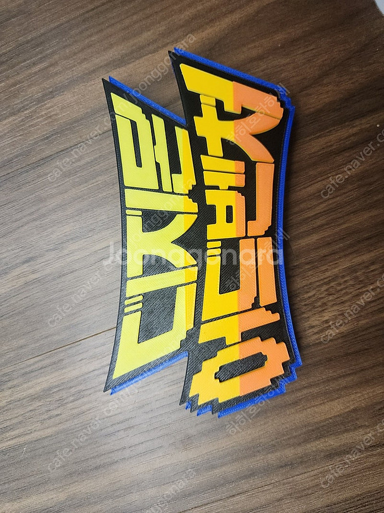 디지몬 어드벤처 로고 스탠드 디스플레이 명패 팝니다--1