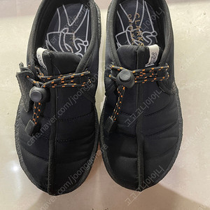클락스 TREK CUP BLACK QUILTED 250